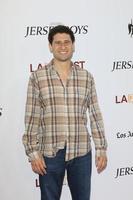 los angeles, 19 giugno - seth caplan al jersey boys la premiere al regal 14 teatri il 19 giugno 2014 a los angeles, ca foto