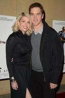 los angeles, 22 mar - stacey toten, luc robitaille al ho visto la luce la premiere al teatro egiziano il 22 marzo 2016 a los angeles, ca foto