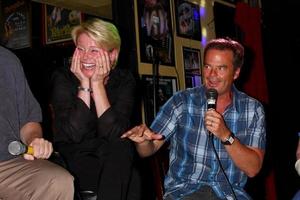 los angeles, 1 giugno - judi evans, wally kurth al judi evans celebra 30 anni di eventi di spettacolo presso le fossette il 1 giugno 2013 a burbank, ca foto