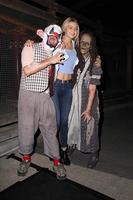 los angeles, 3 ottobre - gigi hadid alla knott s scary farm celebrity vip apertura alla knott s berry farm il 3 ottobre 2014 a buena park, ca foto