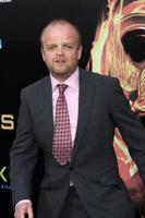 Los angeles, 12 marzo - toby jones arriva alla premiere dei giochi della fame al teatro nokia at la live il 12 marzo 2012 a los angeles, ca foto