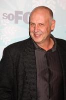 los angeles, 11 gennaio - nick searcy arriva alla festa fox tca inverno 2011 a villa sorriso l'11 gennaio 2011 a pasadena, ca foto