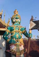 statua del gigante della Tailandia foto