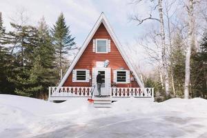 cabina nella neve foto