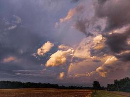 arcobaleno nella tempesta foto