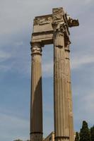 rovine del teatro di marcello, roma - italia foto