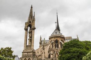 notre dame - vista del paesaggio di parigi foto