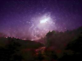 via lattea e luce rosa in montagna. paesaggio colorato notturno. cielo stellato con colline. bellissimo universo. sfondo dello spazio con la galassia. sfondo di viaggio foto