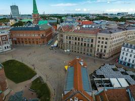 veduta aerea della piazza delle cupole nel centro di riga, lettonia. foto