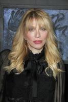 Los angeles, 10 marzo - Courtney Love at the Everything is copy la premiere al tcl Chinese 6 teatri il 10 marzo 2016 a los angeles, ca foto