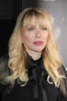Los angeles, 10 marzo - Courtney Love at the Everything is copy la premiere al tcl Chinese 6 teatri il 10 marzo 2016 a los angeles, ca foto