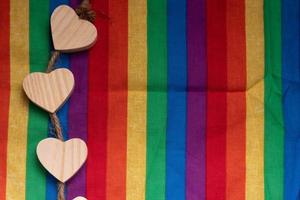 due cuori su un concetto di background.lgbtq arcobaleno foto