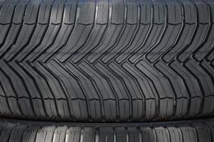 gomme nuove per un'auto foto