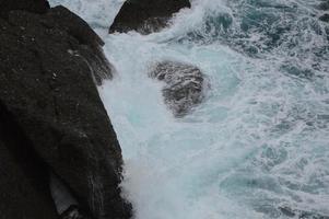 il mar mediterraneo dopo la tempesta foto