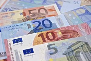 denaro - banconote in euro - valuta dell'Unione europea