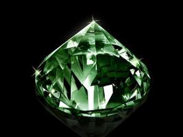 abbaglianti pietre preziose verde diamante su sfondo nero foto
