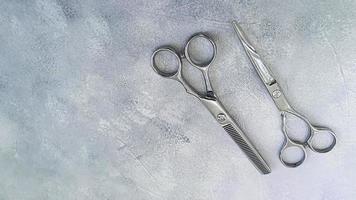 forbici e pettine speciali per parrucchieri. attrezzatura professionale. foto