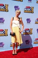 los angeles, 26 aprile - julianne hough al radio disney music awards 2014 al teatro nokia il 26 aprile 2014 a los angeles, ca foto