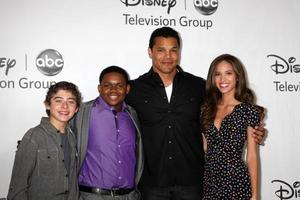 los angeles 1 agosto - ryan ochoa, doc shaw, geno segers e kelsey chow arrivano alla festa della stampa estiva 2010 abc al beverly hilton hotel il 1 agosto 2010 a beverly hills, ca foto