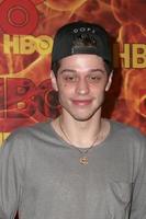 los angeles, 20 settembre - pete davidson all'hbo primetime emmy awards after-party presso il pacific design center il 20 settembre 2015 a west hollywood, ca foto