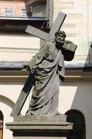 statua di gesù nella cattedrale armena di lviv, ucraina foto