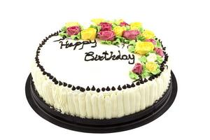 torta di compleanno con rose isolate su sfondo bianco foto