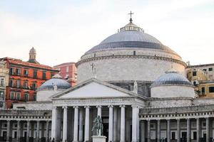 chiesa di san francesco di paola a napoli, italia foto