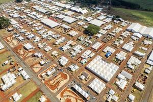 veduta aerea di agrishow, fiera internazionale della tecnologia agricola, ribeirao preto, san paolo, brasile. foto