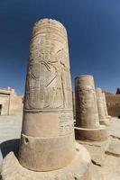 colonna nel tempio di kom ombo, assuan, egitto foto