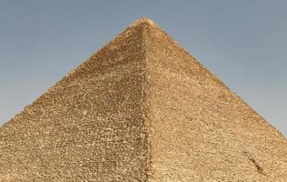 grande piramide di giza nel complesso piramidale di giza, cairo, egitto foto