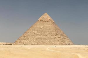 piramide di khafre nel complesso piramidale di giza, cairo, egitto foto