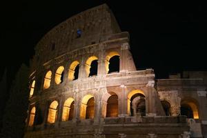 Colosseo a Roma, Italia foto