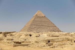 piramide di khafre nel complesso piramidale di giza, cairo, egitto foto