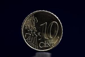 moneta del valore nominale di 10 centesimi europei foto