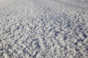 cumuli di neve in inverno foto