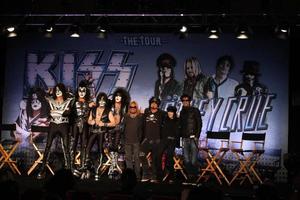 Los angeles, 20 marzo - kiss motley crue al kiss and motely crue tour conferenza stampa presso l'hotel roosevelt il 20 marzo 2012 a los angeles, ca foto