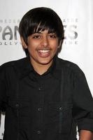 Los Angeles, 15 gennaio - karan brar arriva alla serata di apertura di Peter Pan al teatro Pantages il 15 gennaio 2013 a Los Angeles, California foto