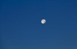 cielo e luna fotografati foto