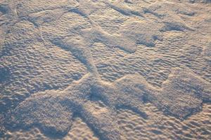 cumuli di neve in inverno foto