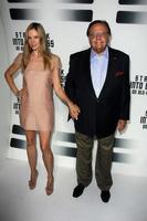 los angeles, 10 settembre - mira sorvino, paul sorvino allo star trek into dark blu-ray e dvd release party al california science center, il 10 settembre 2013 a los angeles, ca foto