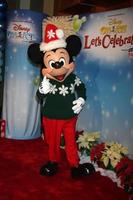 los angeles, 11 dicembre - Topolino al ricevimento del tappeto rosso disney on ice presso lo staples center l'11 dicembre 2014 a los angeles, ca foto