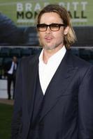 los angeles, 19 settembre - Brad Pitt arriva alla prima mondiale di Moneyball al Paramount Theatre of the Arts il 19 settembre 2011 a Oakland, ca foto