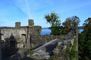 rovine del castello di dunstaffnage dalla cima dei bastioni foto