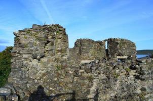 Rovine di pietra del castello di dunstaffnage in Scozia foto