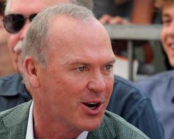 los angeles, 28 luglio - michael keaton alla cerimonia della stella della passeggiata della fama di hollywood di michael keaton all'hollywood walk of fame il 28 luglio 2016 a los angeles, ca foto