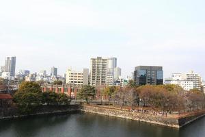 un'ampia vista della città di osaka foto
