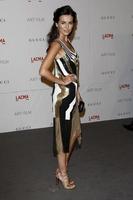 Los angeles, nov 5 - camilla belle arriva al lacma art film gala presso la county museum of art il 5 novembre 2011 a los angeles, ca foto