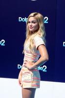 los angeles, 7 settembre - olivia holt al racconto dei delfini 2 prmiere al teatro del villaggio il 7 settembre 2014 a Westwood, ca foto