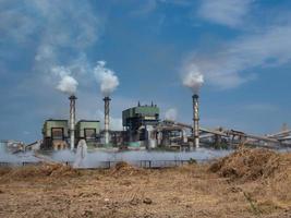 fabbrica di canna da zucchero foto