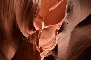 incredibili pareti strutturate di un canyon di arenaria rossa foto